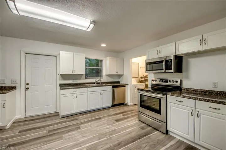 3819  21st SW ST, Lehigh Acres, FL 33976