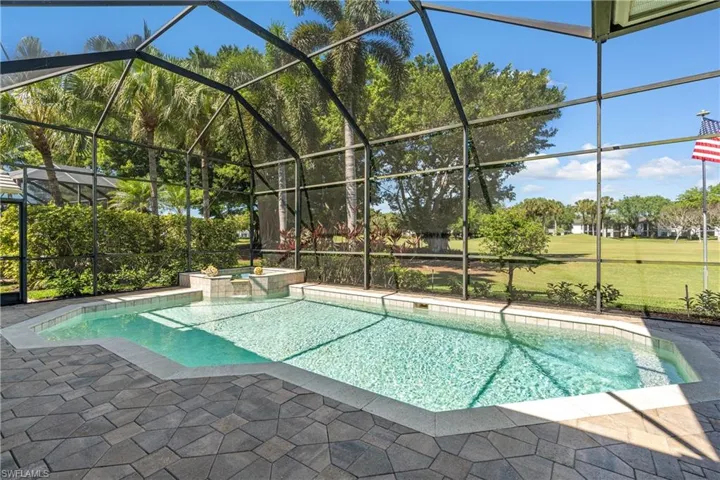 2501  Augusta  DR, Naples, FL 34109
