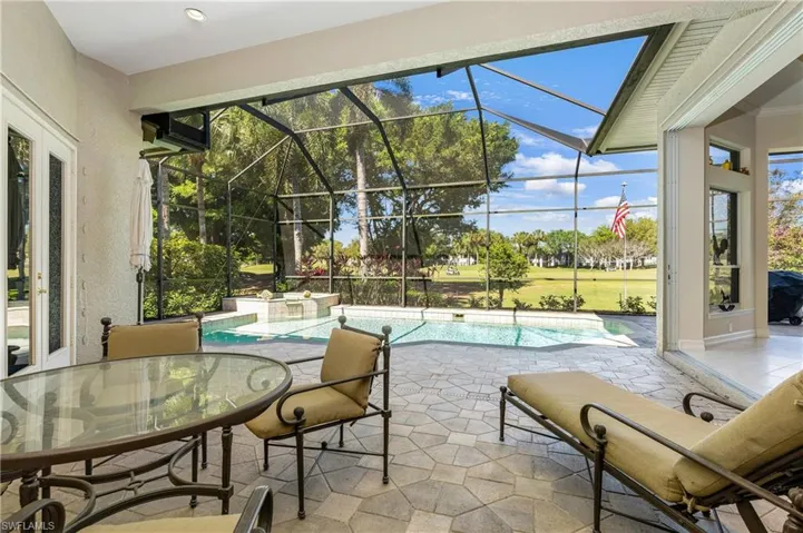 2501  Augusta  DR, Naples, FL 34109