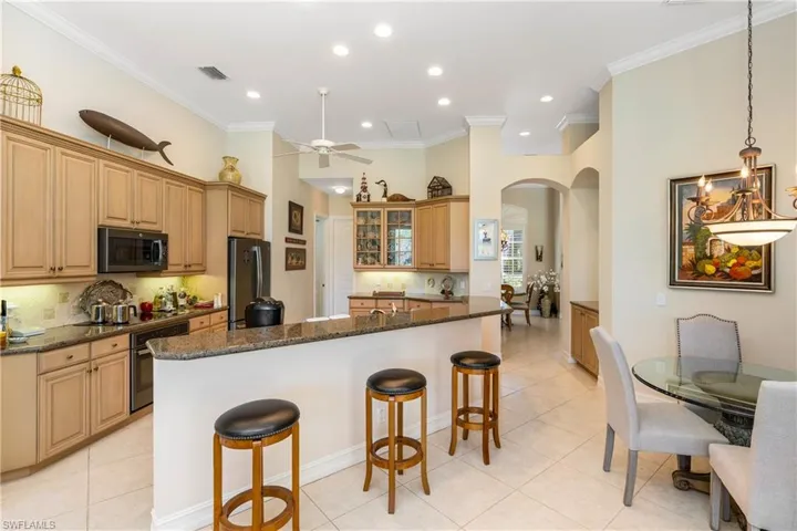 2501  Augusta  DR, Naples, FL 34109