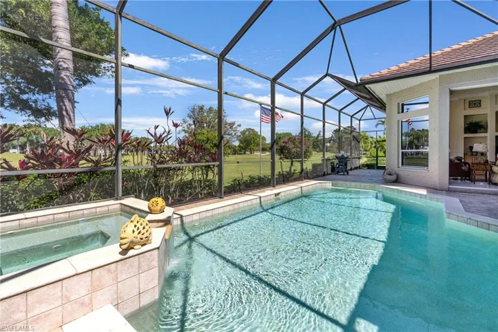 2501  Augusta  DR, Naples, FL 34109