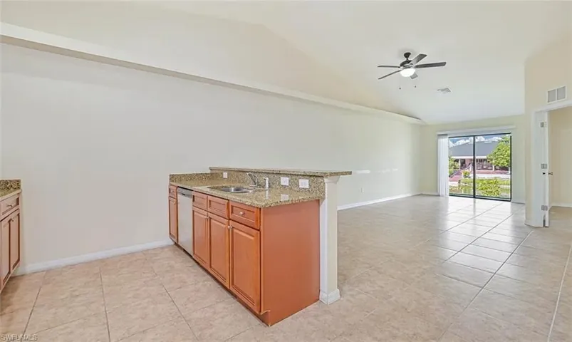 613 Se 14th St, Cape Coral, Florida 33990