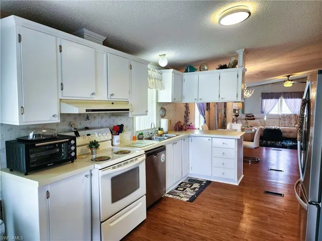 9799  Sugarmill Springs  DR, Fort Myers, FL 33905