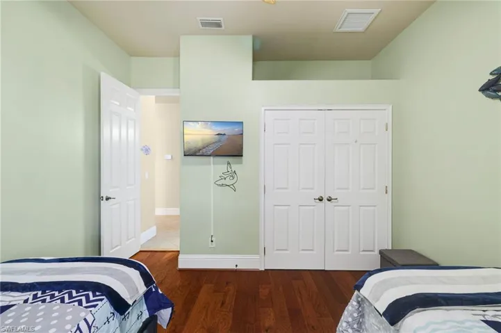 3237  Yucatan  PKWY, Cape Coral, FL 33993