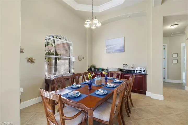 3237  Yucatan  PKWY, Cape Coral, FL 33993