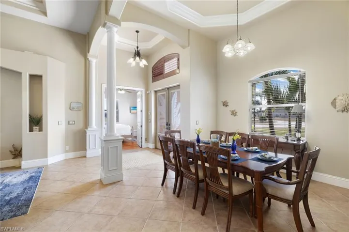 3237  Yucatan  PKWY, Cape Coral, FL 33993