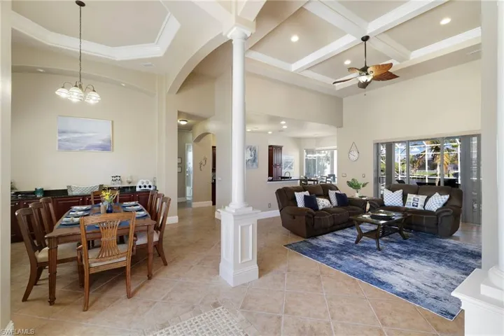 3237  Yucatan  PKWY, Cape Coral, FL 33993