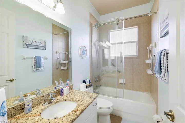 3237  Yucatan  PKWY, Cape Coral, FL 33993
