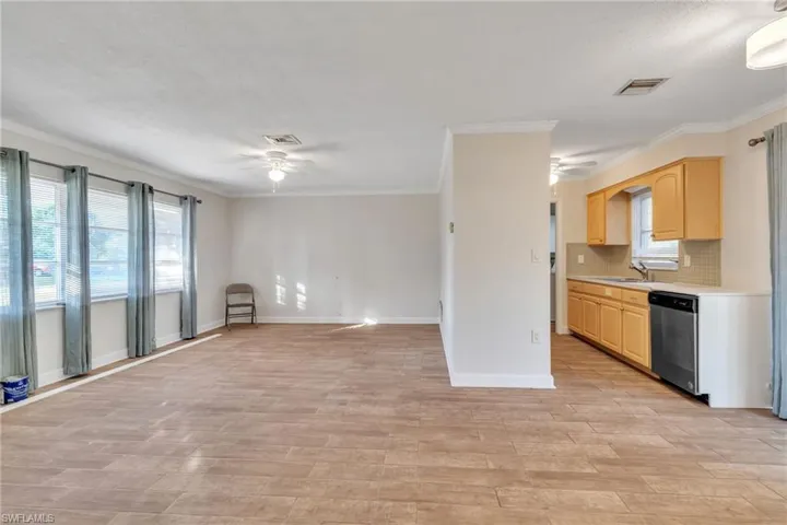 1536 Lindale Cir, Lehigh Acres Fl 33936