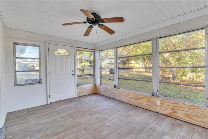 1536 Lindale Cir, Lehigh Acres Fl 33936