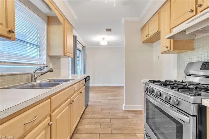 1536 Lindale Cir, Lehigh Acres Fl 33936