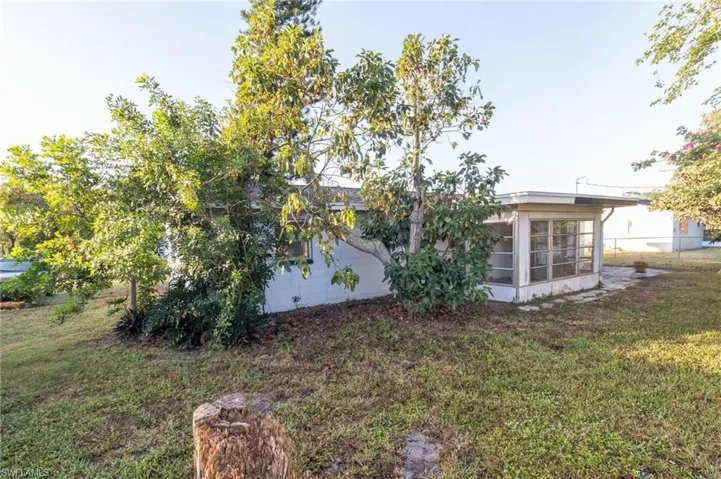 1536 Lindale Cir, Lehigh Acres Fl 33936