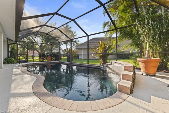 Lagoon pool with shear decent fountain