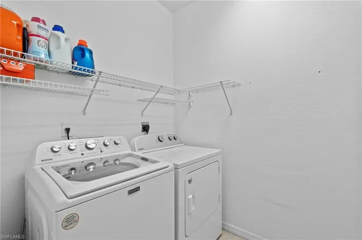 1905  Par  DR, Naples, FL 34120