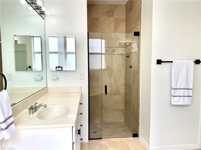 1905  Par  DR, Naples, FL 34120