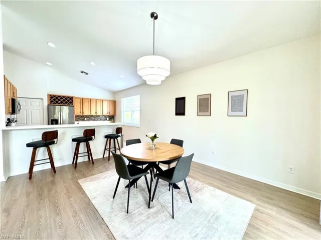 1905  Par  DR, Naples, FL 34120