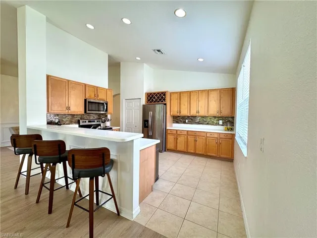 1905  Par  DR, Naples, FL 34120