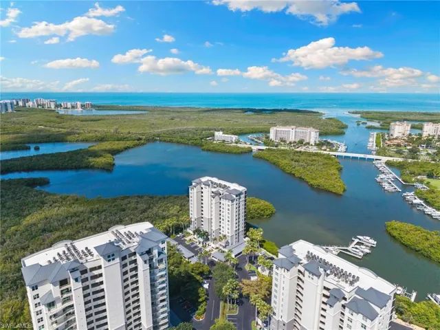 420 Cove Tower Dr 804, Naples, Florida 34110