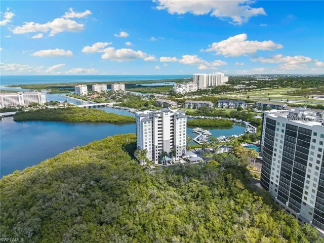 420 Cove Tower Dr 804, Naples, Florida 34110