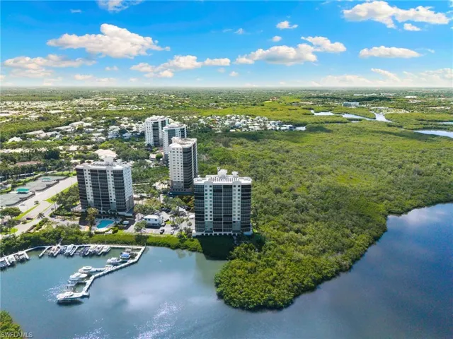 420 Cove Tower Dr 804, Naples, Florida 34110