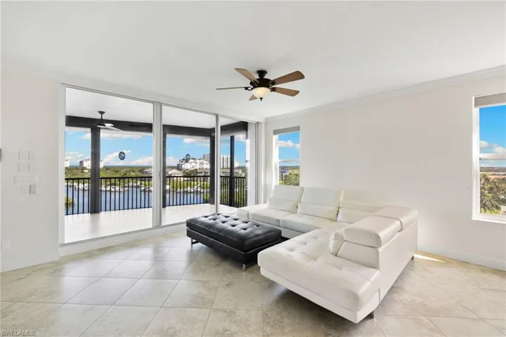 420 Cove Tower Dr 804, Naples, Florida 34110