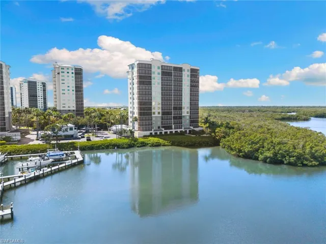 420 Cove Tower Dr 804, Naples, Florida 34110