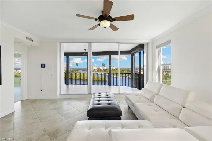420 Cove Tower Dr 804, Naples, Florida 34110