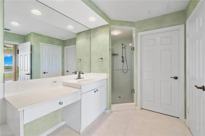 420 Cove Tower Dr 804, Naples, Florida 34110