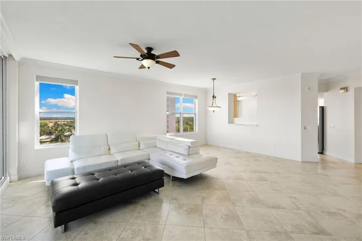 420 Cove Tower Dr 804, Naples, Florida 34110