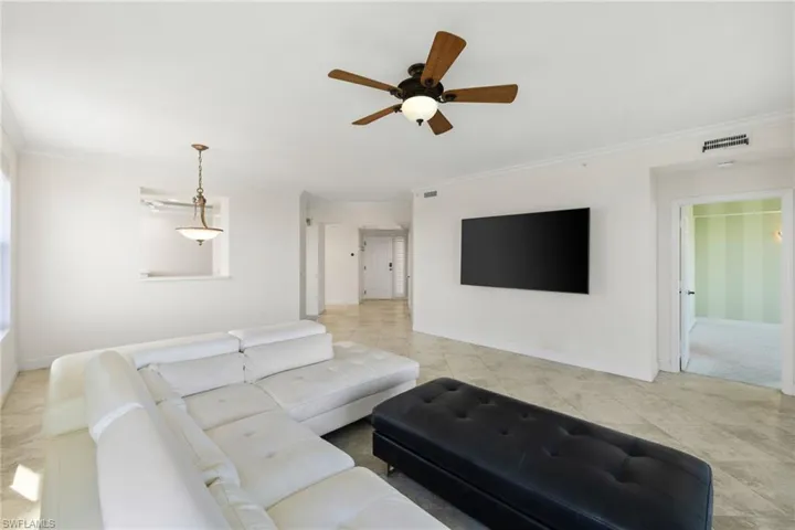 420 Cove Tower Dr 804, Naples, Florida 34110