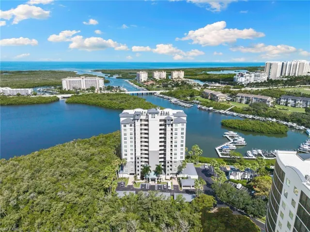 420 Cove Tower Dr 804, Naples, Florida 34110
