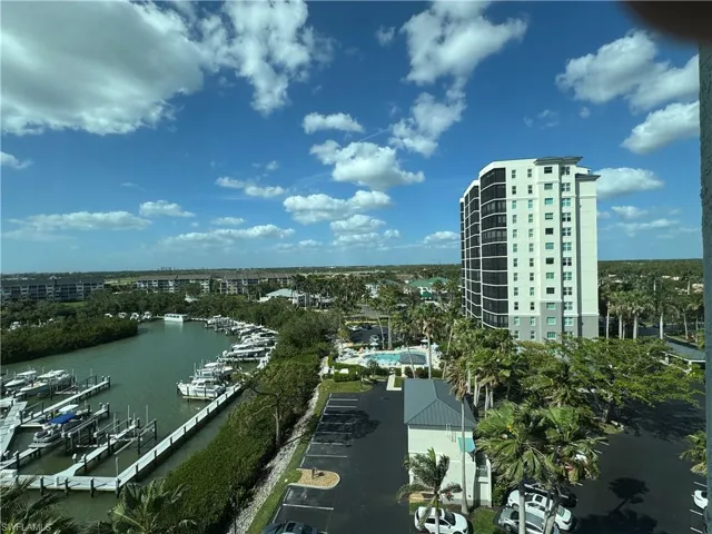 420 Cove Tower Dr 804, Naples, Florida 34110