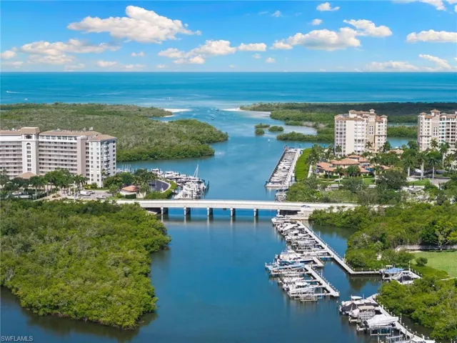 420 Cove Tower Dr 804, Naples, Florida 34110