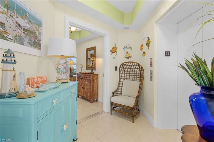 Private Foyer