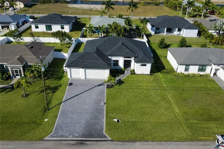 2853 NW 3rd  ST, Cape Coral, FL 33993