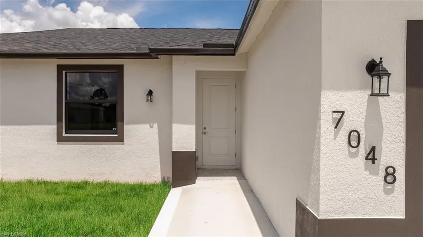 View of property entrance