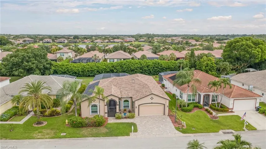 11086 Lakeland Cir, Fort Myers, Florida 33913