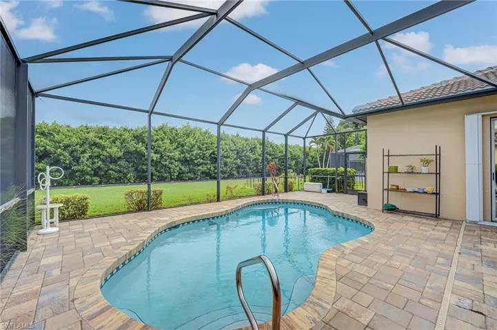 11086 Lakeland Cir, Fort Myers, Florida 33913