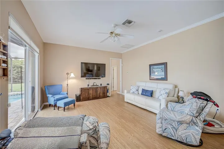 11086 Lakeland Cir, Fort Myers, Florida 33913