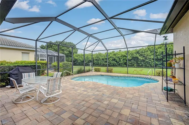 11086 Lakeland Cir, Fort Myers, Florida 33913