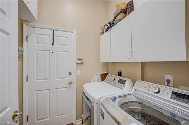 11086 Lakeland Cir, Fort Myers, Florida 33913