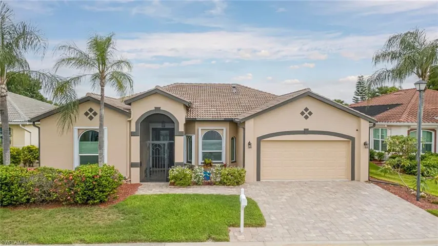 11086 Lakeland Cir, Fort Myers, Florida 33913
