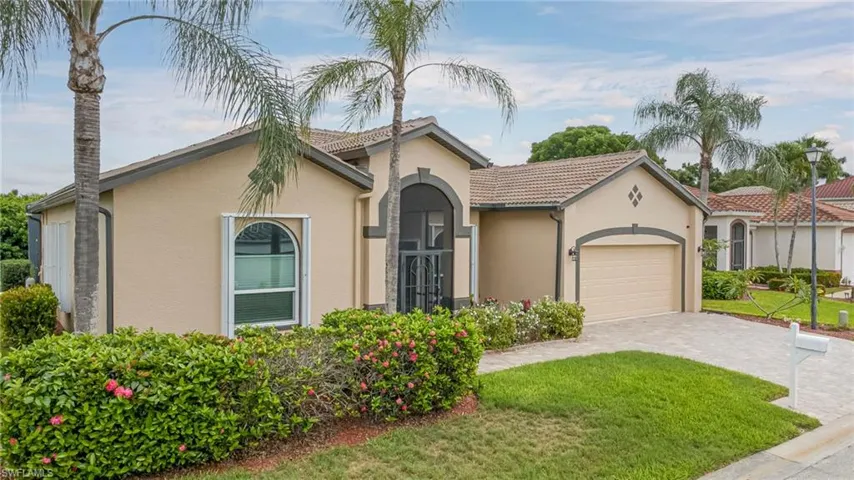 11086 Lakeland Cir, Fort Myers, Florida 33913