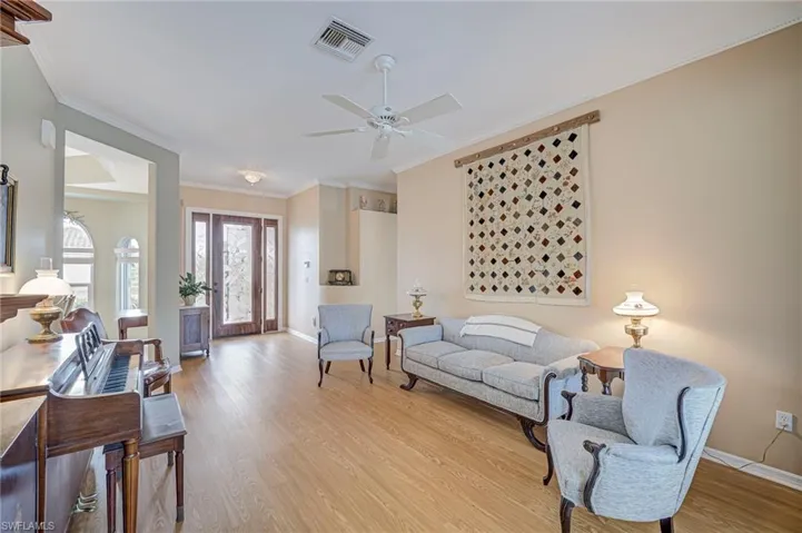 11086 Lakeland Cir, Fort Myers, Florida 33913