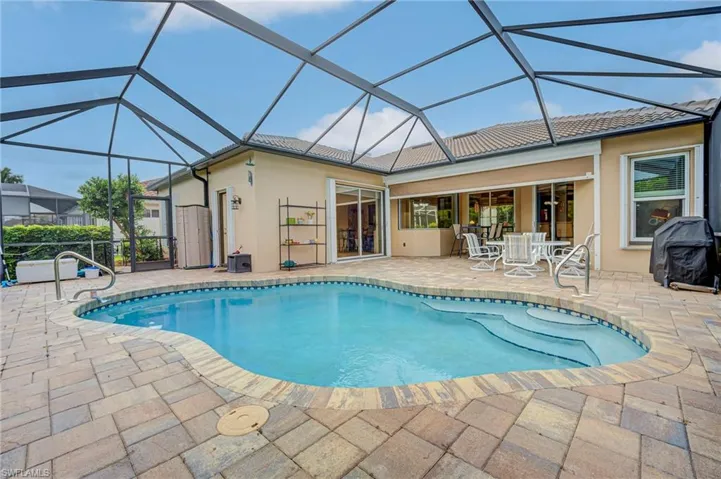 11086 Lakeland Cir, Fort Myers, Florida 33913