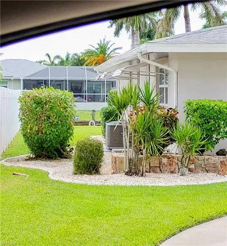 5240 Seminole Ct, Cape Coral, Florida 33904