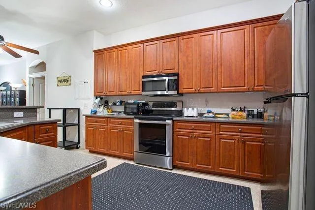 2531  Sawgrass Lake  CT, Cape Coral, FL 33909