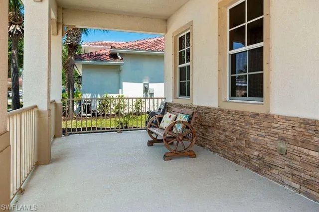 2531  Sawgrass Lake  CT, Cape Coral, FL 33909
