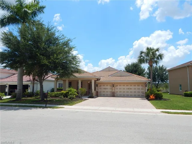 2531  Sawgrass Lake  CT, Cape Coral, FL 33909