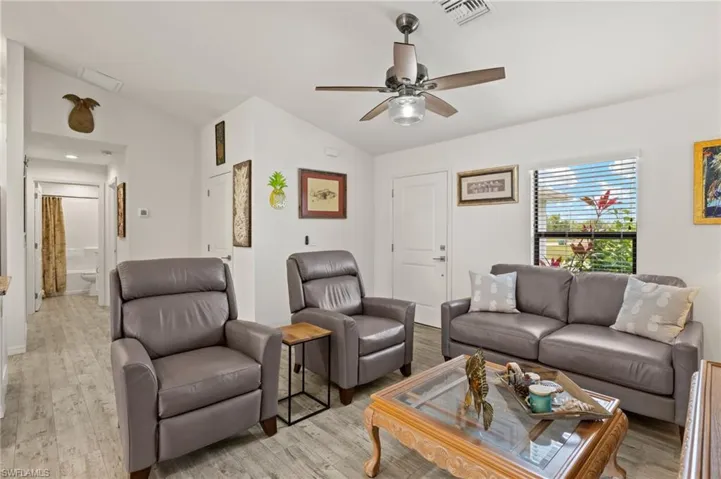 Split bedroom floor plan offers privacy both to owners and guests
